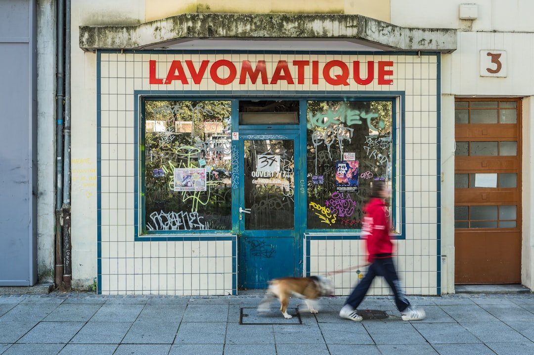 découvrez les quartiers à éviter à rennes pour votre sécurité. guide des zones dangereuses et conseils pour se protéger dans la ville.