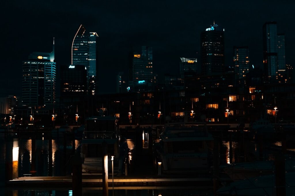 découvrez les enjeux urbains actuels et les solutions innovantes pour un développement durable des villes face aux défis sociaux, économiques et environnementaux.