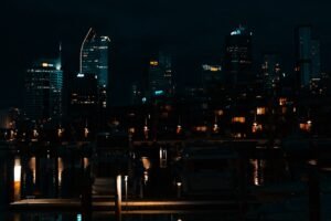 découvrez les enjeux urbains actuels et les solutions innovantes pour un développement durable des villes face aux défis sociaux, économiques et environnementaux.