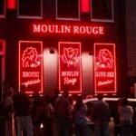 découvrez le quartier rouge, célèbre pour son ambiance unique, ses attractions nocturnes et son histoire fascinante au cœur de la ville.